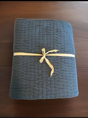 Quince European Linen Cotton Stitch Quilt Set - Full/Queen - Glacier Blue